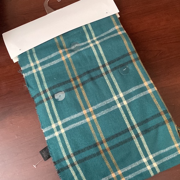 NWOT Steve Madden scarf and hat - Picture 2 of 2